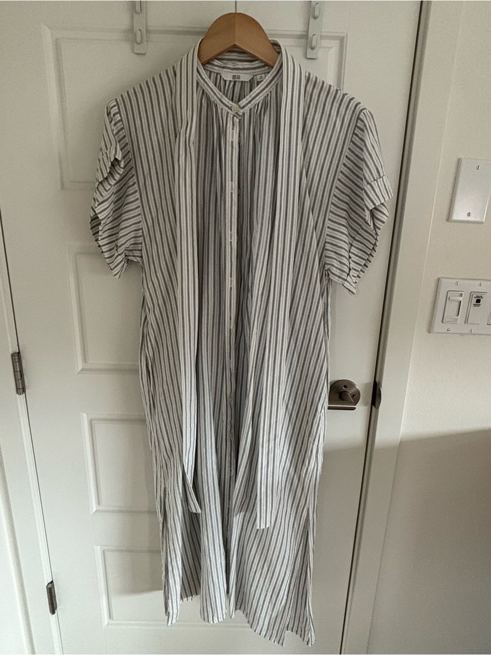 Like new Uniqlo linen striped dress